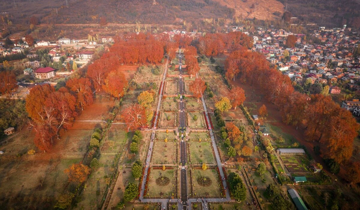 Mughal Gardens Srinagar Kashmir with fountains and Himalayan backdrop in spring