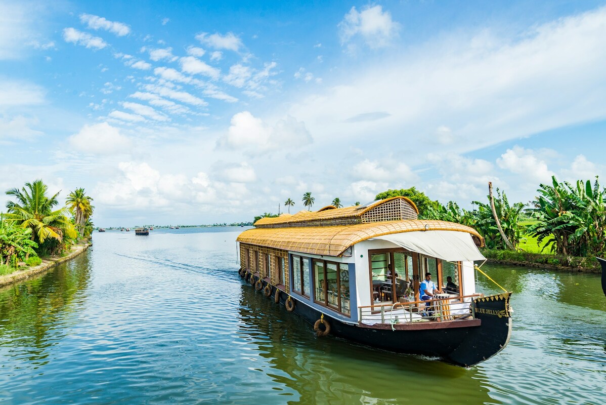 Houseboat in Alleppey backwaters