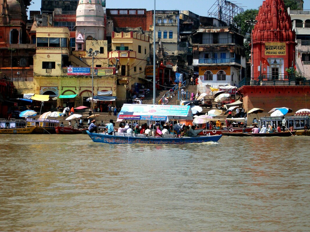 Sunrise boat ride on Ganges